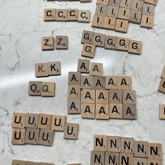 Scrabble Tiles Lot of 215 - Picture 5 of 8